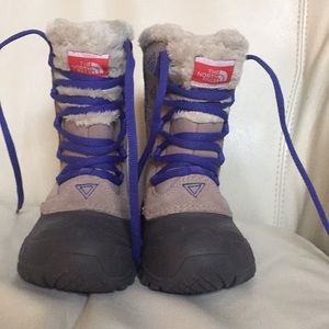 Toddler Size 10 North Face winter boots.